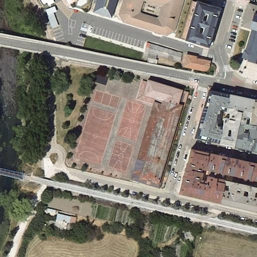 Vista aérea de Colegio Amor de Dios, lugar abandonado en Guardo (Palencia)